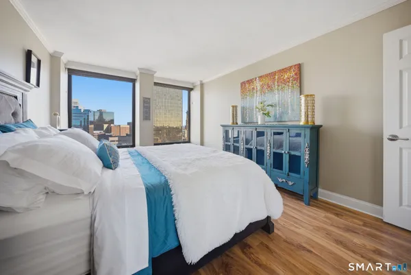 $648,900 | 1 Gold Street, Unit 17D&E, Hartford, CT 06103
