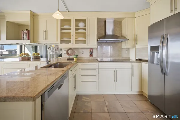 $648,900 | 1 Gold Street, Unit 17D&E, Hartford, CT 06103