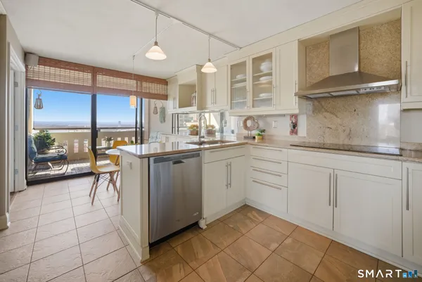 $648,900 | 1 Gold Street, Unit 17D&E, Hartford, CT 06103