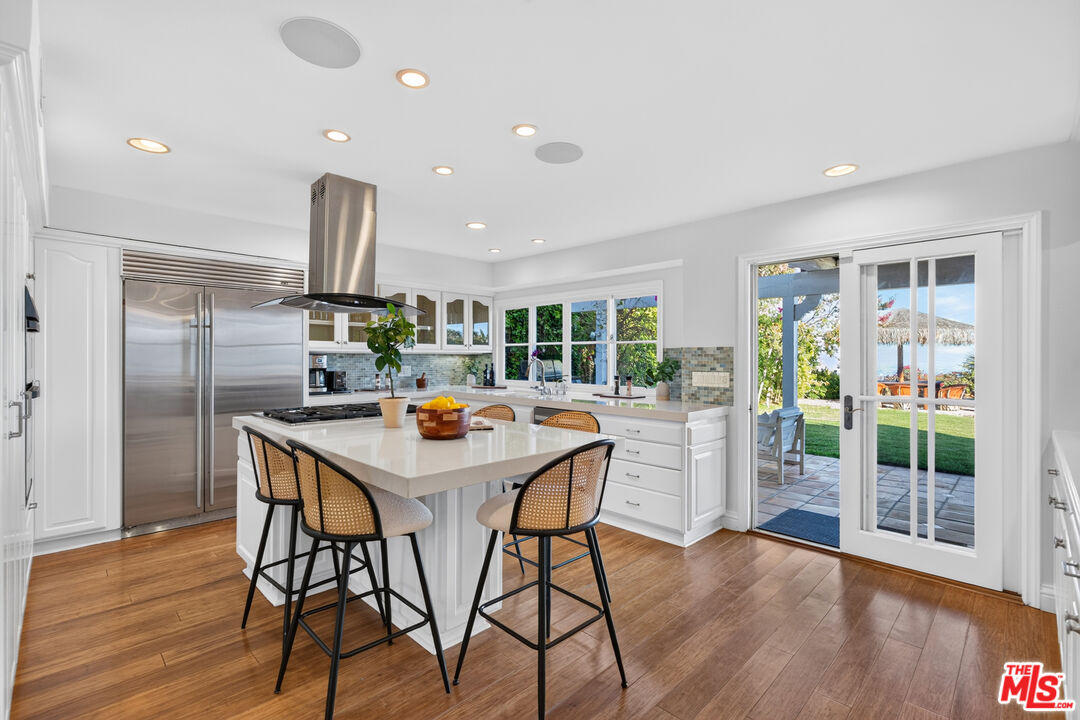 2663 Cordelia Road Los Angeles, CA 90049 - Photo 13 of 65 Gallery Image 13