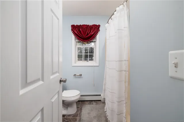 $449,900 | 76 Kenmore Avenue, Waterbury, CT 06708