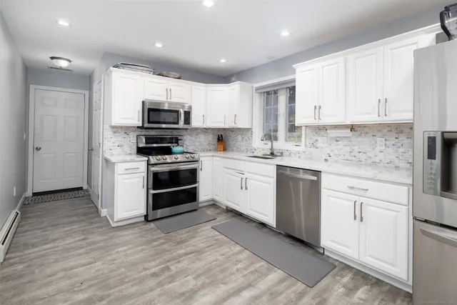 $449,900 | 76 Kenmore Avenue, Waterbury, CT 06708