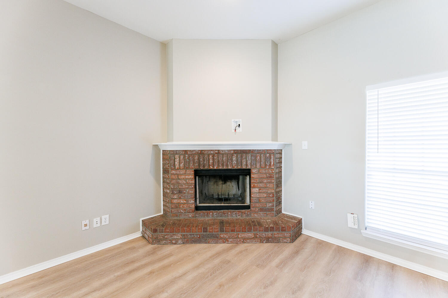 10602 Clinton Avenue Lubbock, TX 79424 - Photo 9 of 45 -