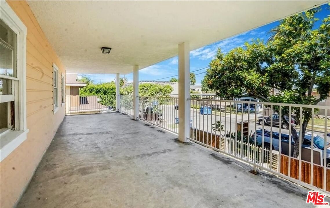 2010 East 122nd Street Compton, CA 90222 - Photo 27 of 28 a view of a balcony