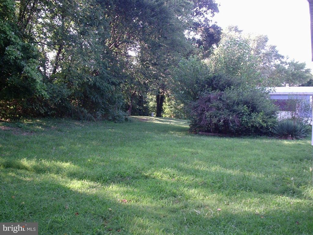 5 Oak Road Elizabethtown, PA 17022 - Photo 3 of 26 Gallery Image 3