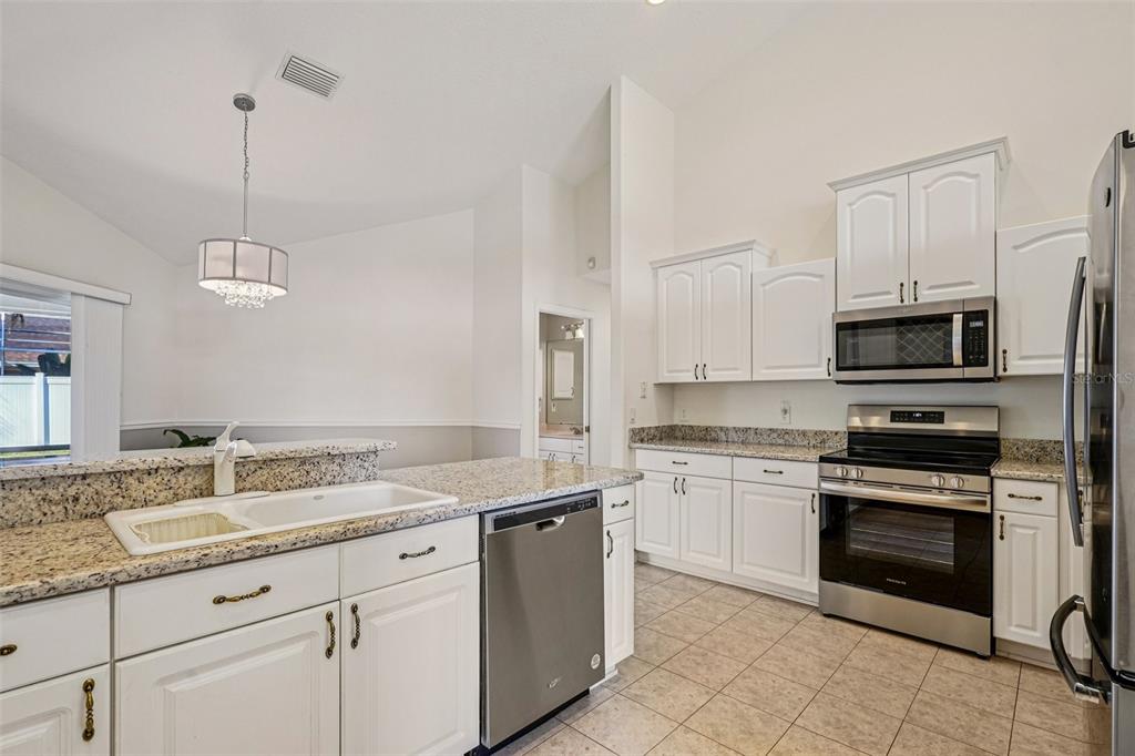 8650 Southwest 55th Court Ocala, FL 34476 - Photo 12 of 27