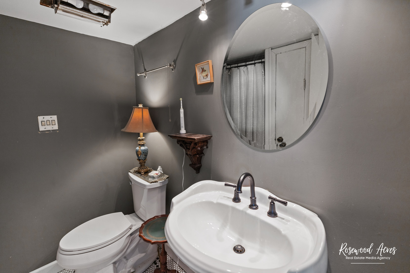 11016 Kimberly Trail Mokena, IL 60448 - Photo 14 of 22 a bathroom with a toilet a sink and mirror