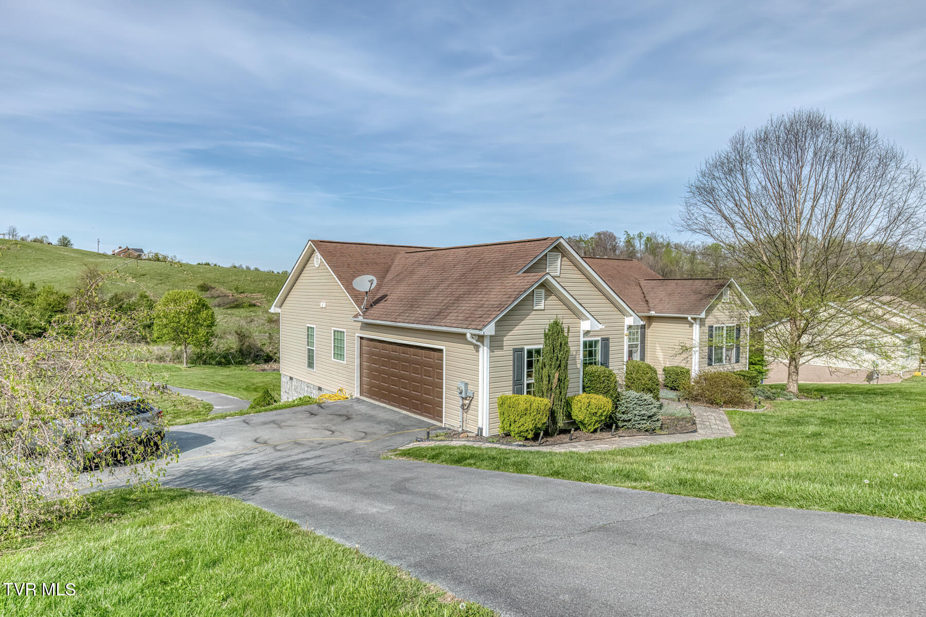 130 Garland Road Unicoi, TN 37692 - Photo 35 of 47 130 Garland Rd-46