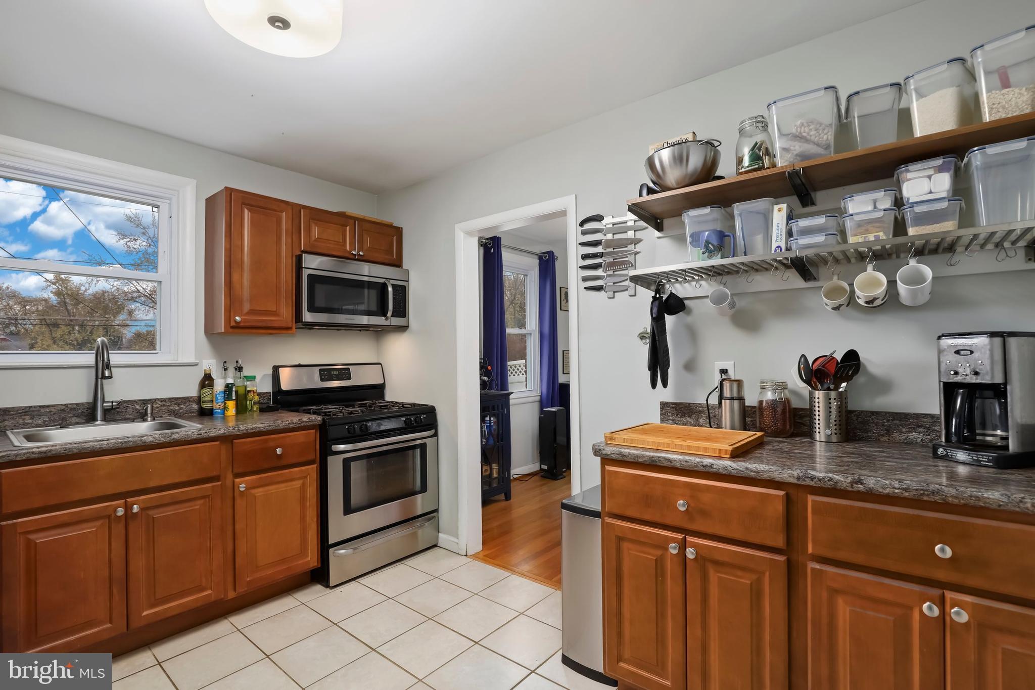 1910 Frederick Road Catonsville, MD 21228 - Photo 14 of 33