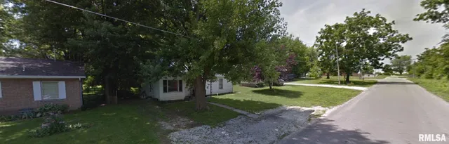 $24,900 | 927 West Perry Street, Pittsfield, IL 62363