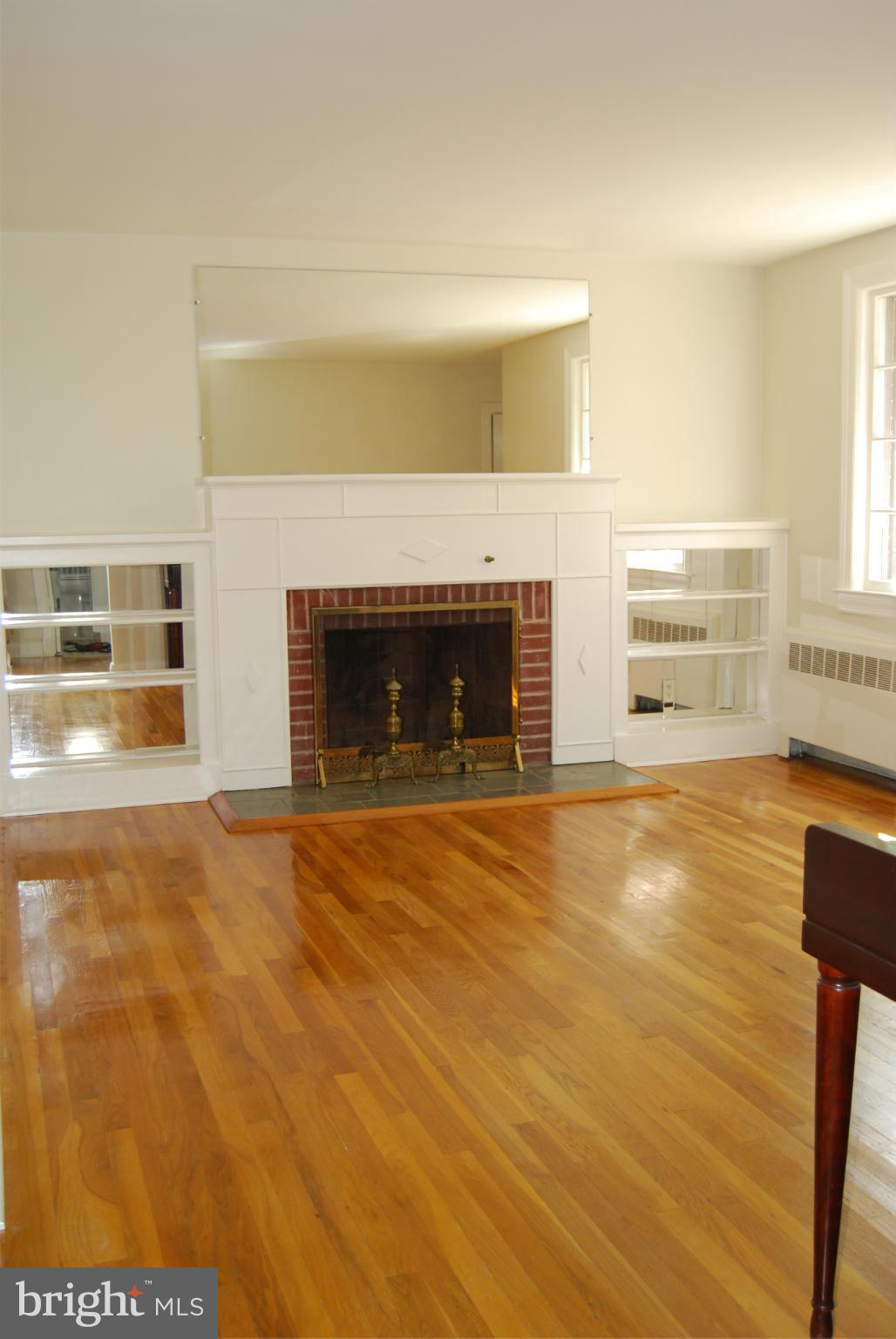 6001 Medora Road Linthicum Heights, MD 21090 - Photo 6 of 23 Living Room
