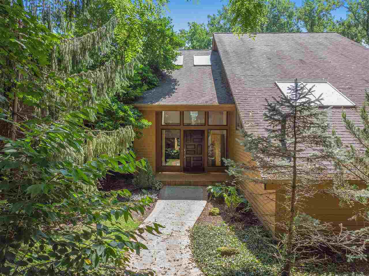 6225 Devils Hollow Road Fort Wayne, IN 46814 - Photo 1 of 36
