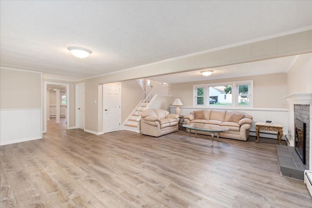 25 Delaware Avenue Danvers, MA 01923 - Photo 22 of 38