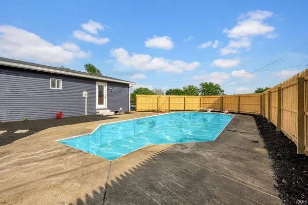 $289,900 | 307 Eastwood Drive, Bedford, IN 47421