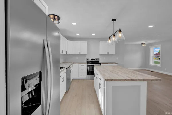$289,900 | 307 Eastwood Drive, Bedford, IN 47421