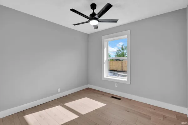 $289,900 | 307 Eastwood Drive, Bedford, IN 47421