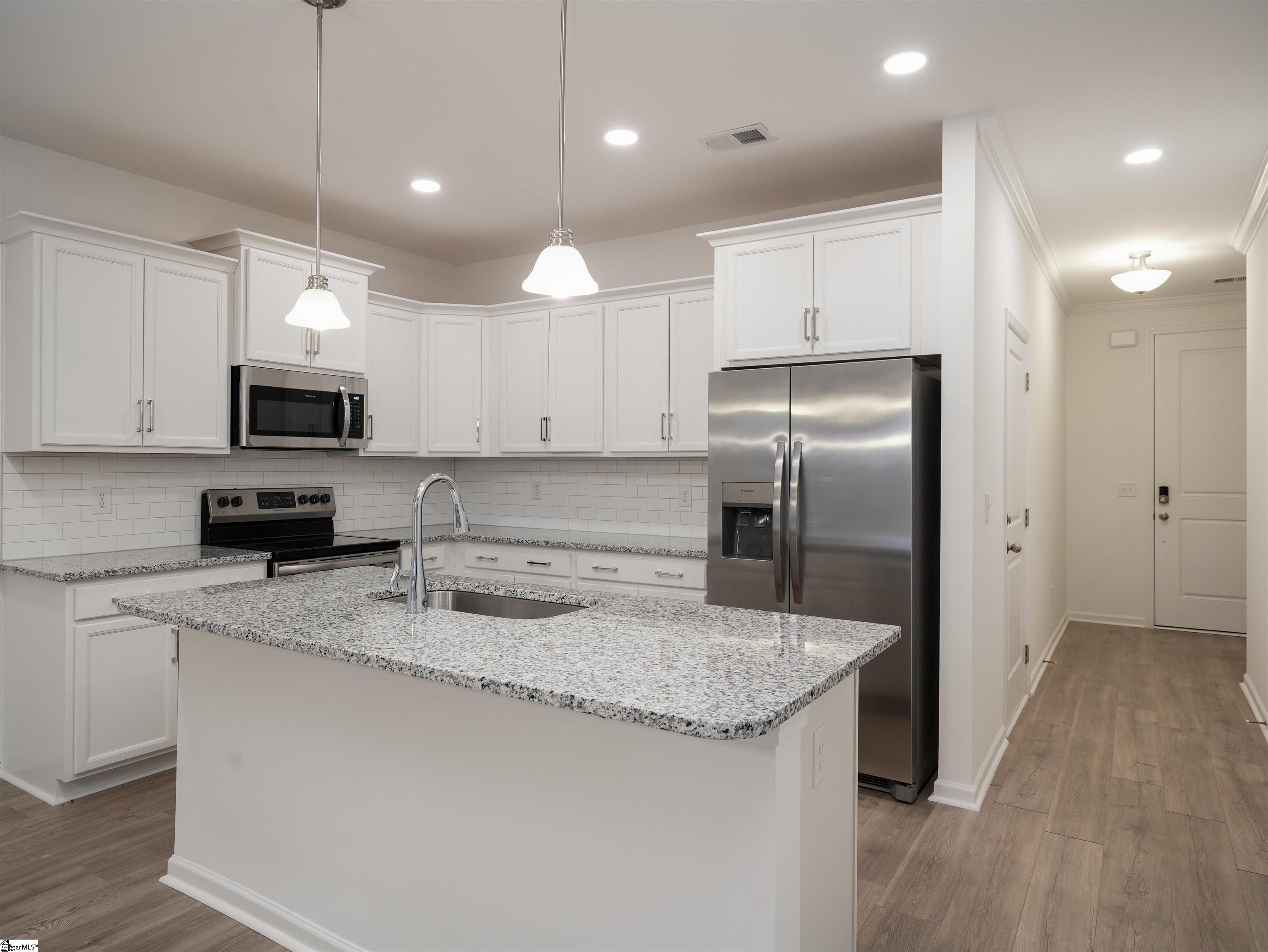 272 Bryland Way Fountain Inn, SC 29644 - Photo 2 of 13