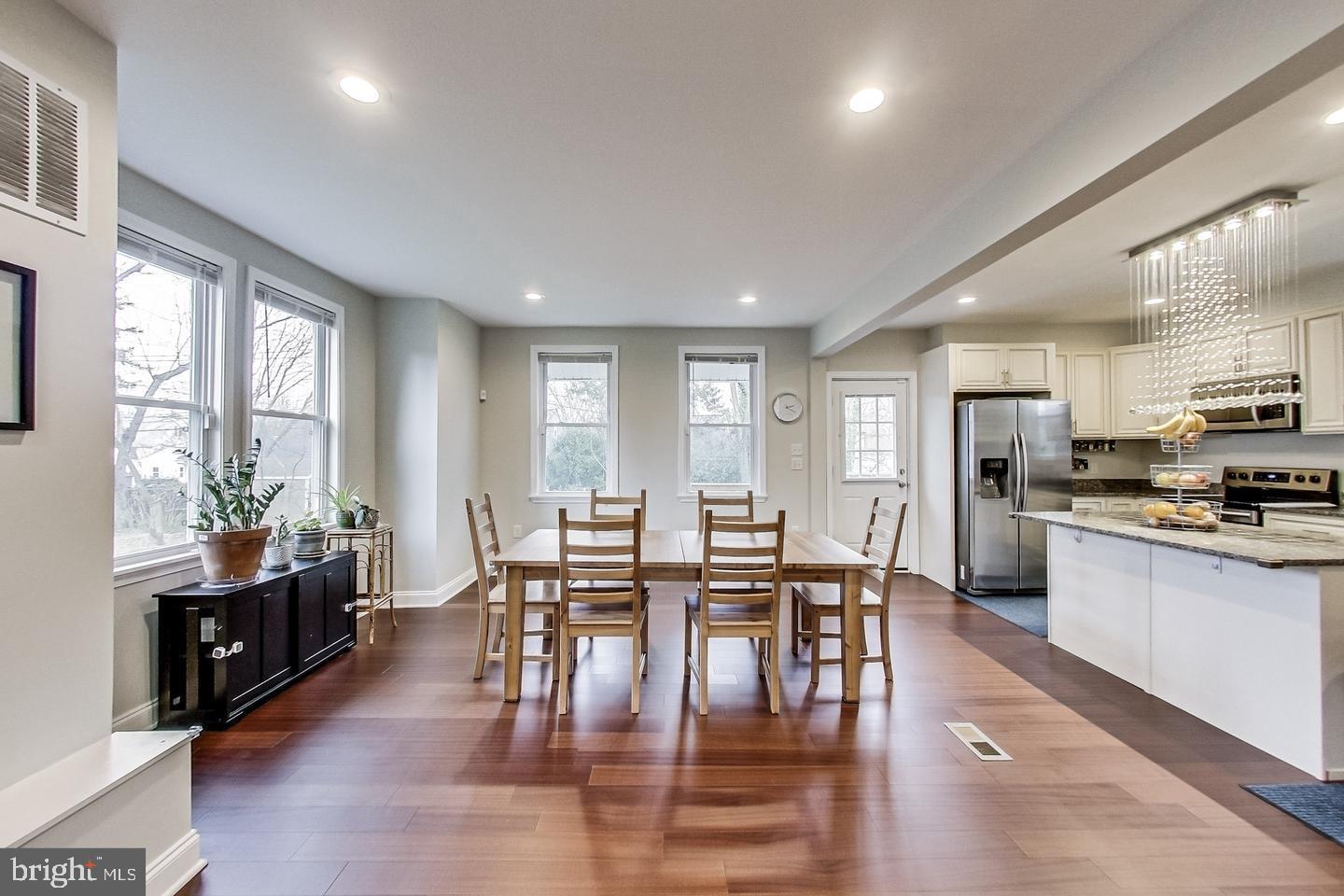 6303 Mayflower Road Baltimore, MD 21212 - Photo 11 of 29