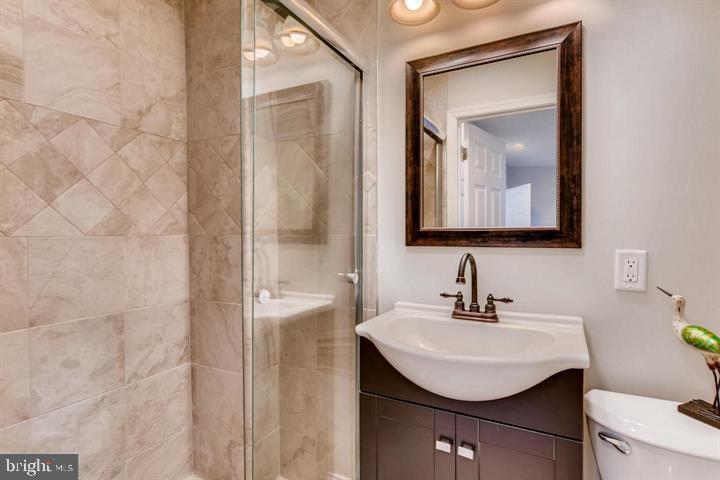 6303 Mayflower Road Baltimore, MD 21212 - Photo 19 of 29