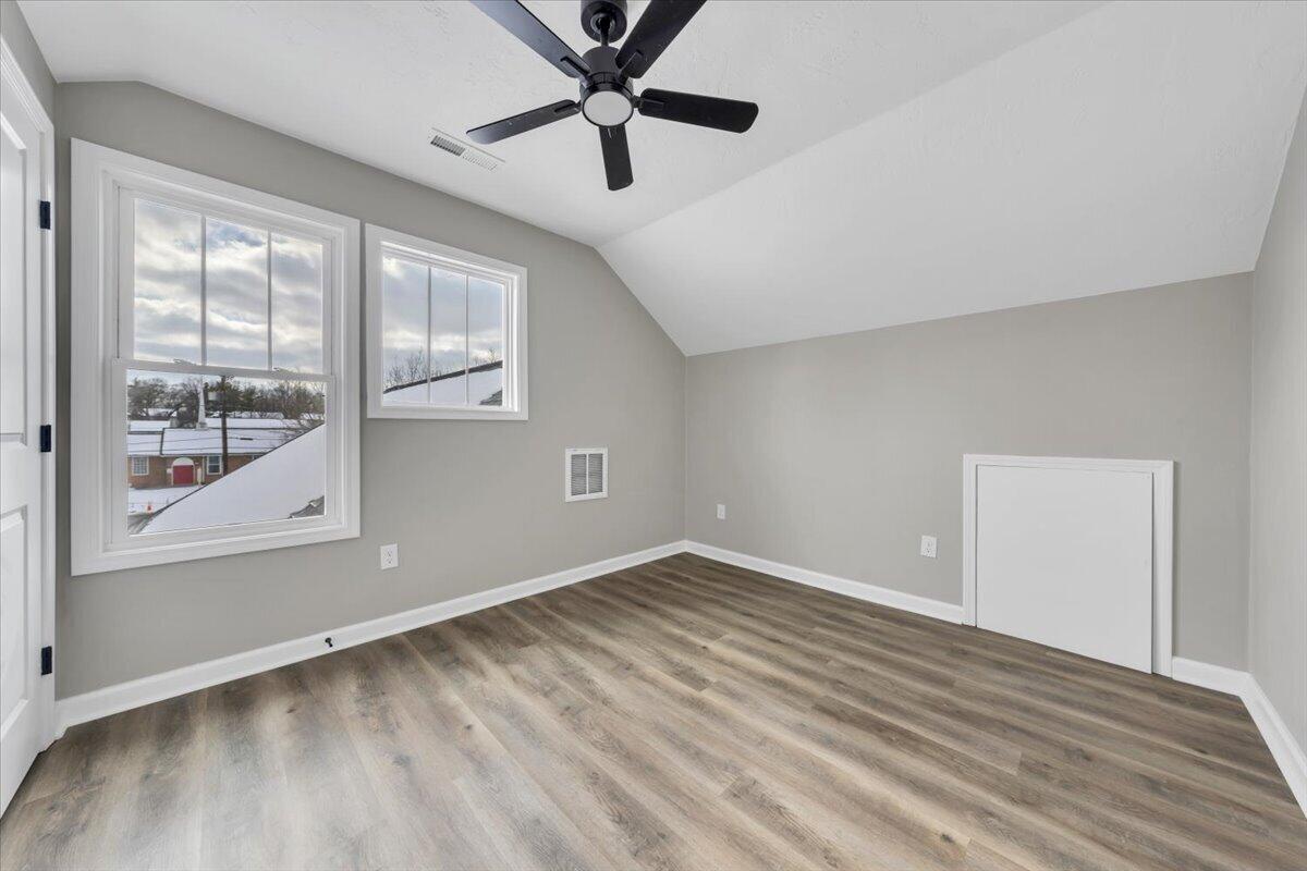 415 7th Street Vinton, VA 24179 - Photo 27 of 46 27-MIB08724