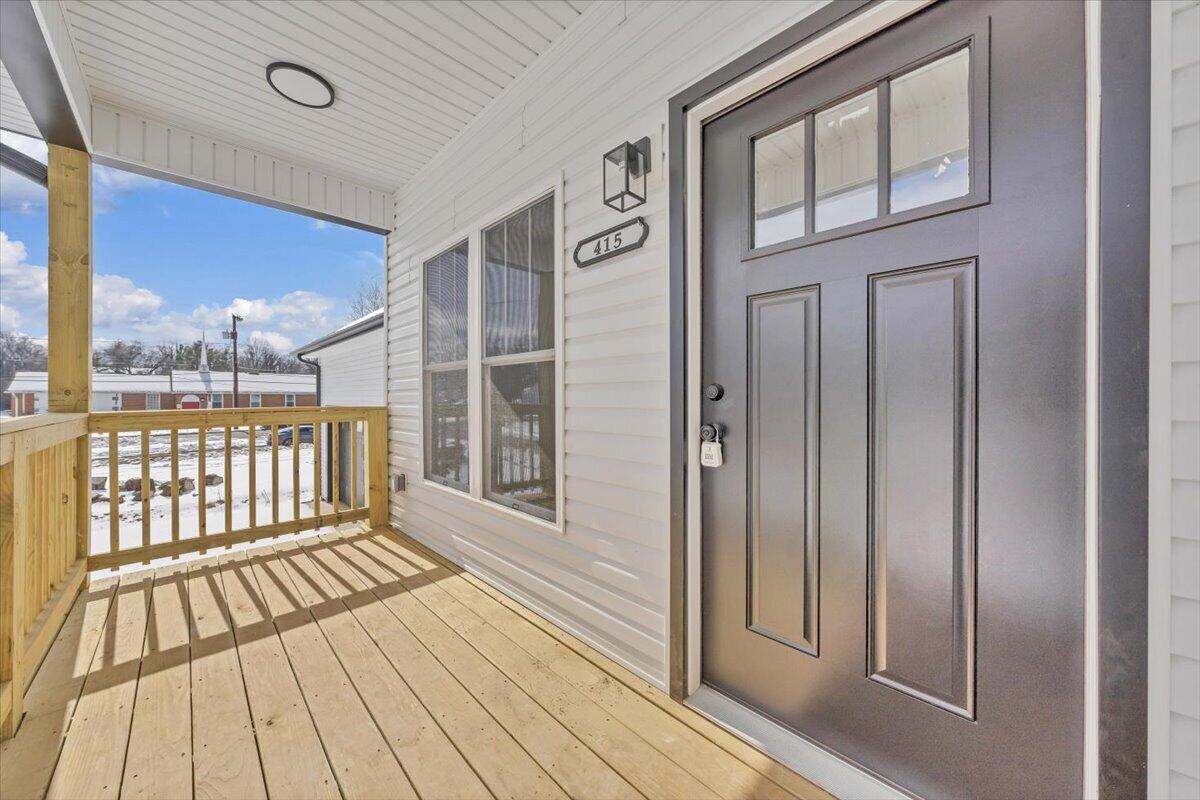 415 7th Street Vinton, VA 24179 - Photo 3 of 46 03-MIB08757