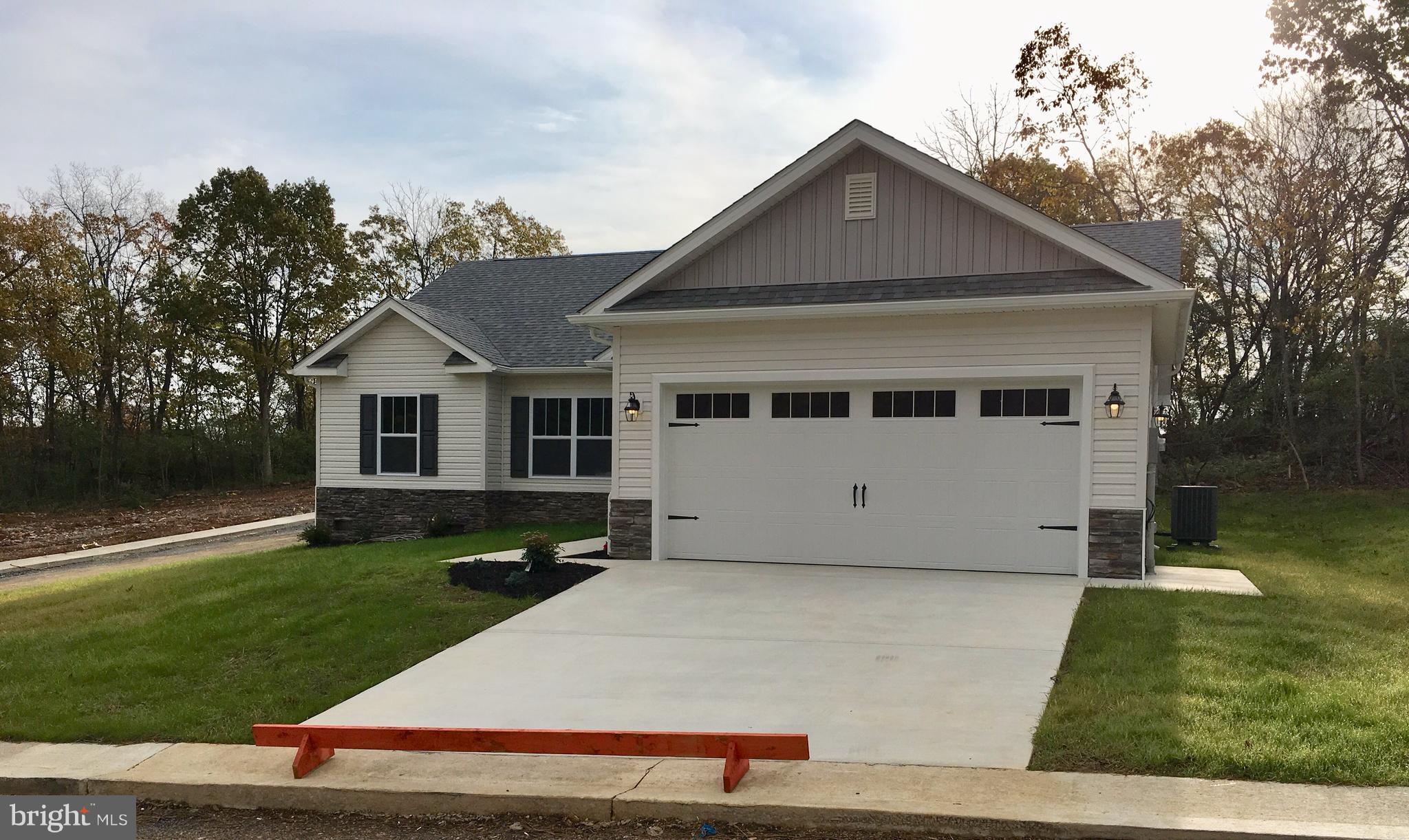 177 Dimension Road Inwood, WV 25428 - Photo 3 of 27 Exterior (Front)