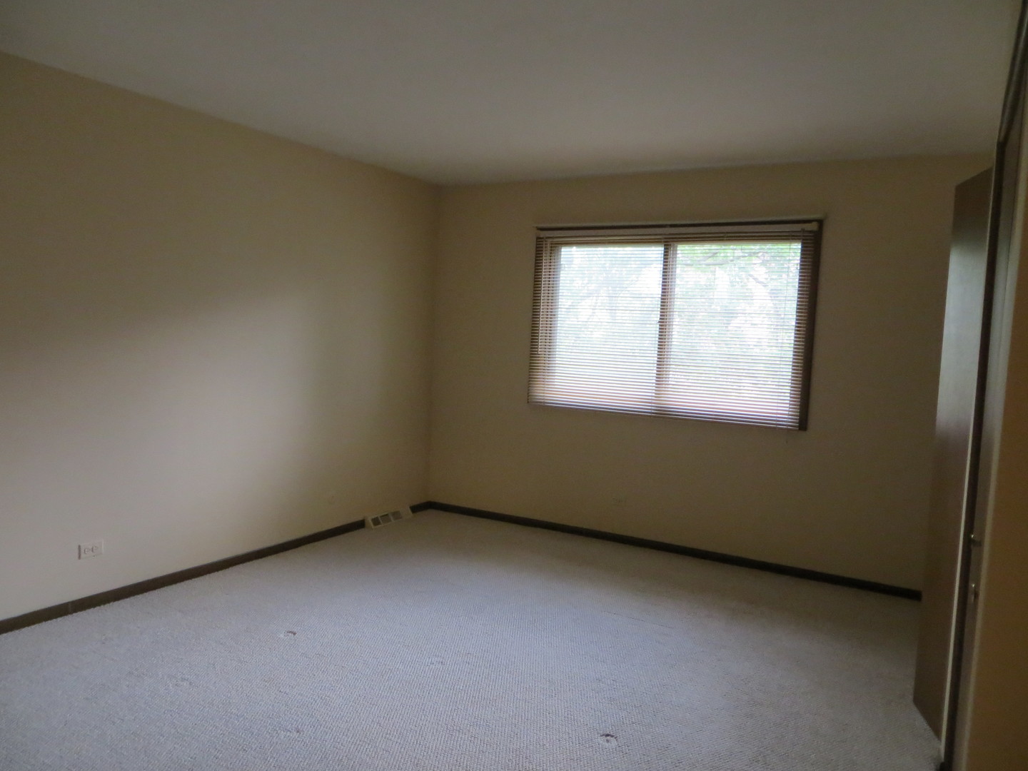 676 Alice Drive Northbrook, IL 60062 - Photo 9 of 13