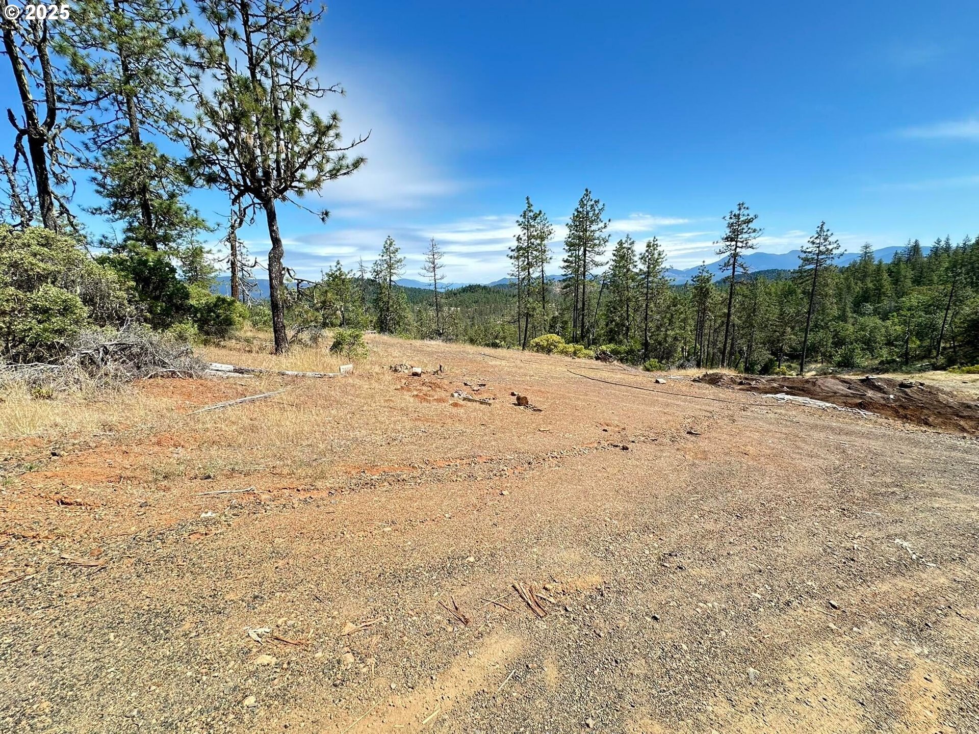 3300 Waldo Road Cave Junction, OR 97523 - Photo 12 of 16