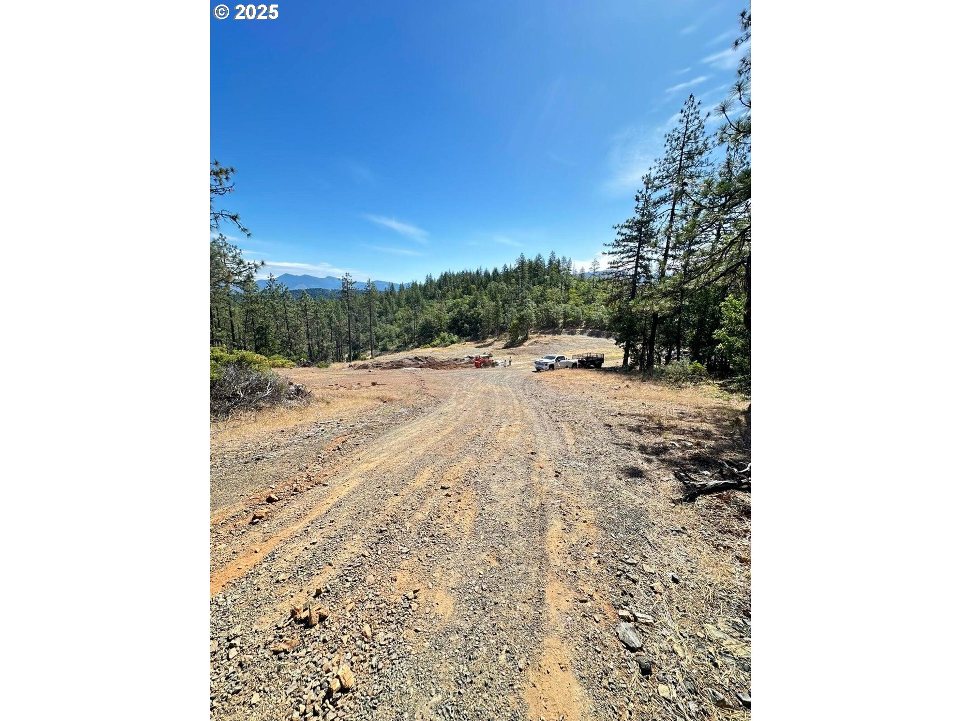 3300 Waldo Road Cave Junction, OR 97523 - Photo 10 of 16