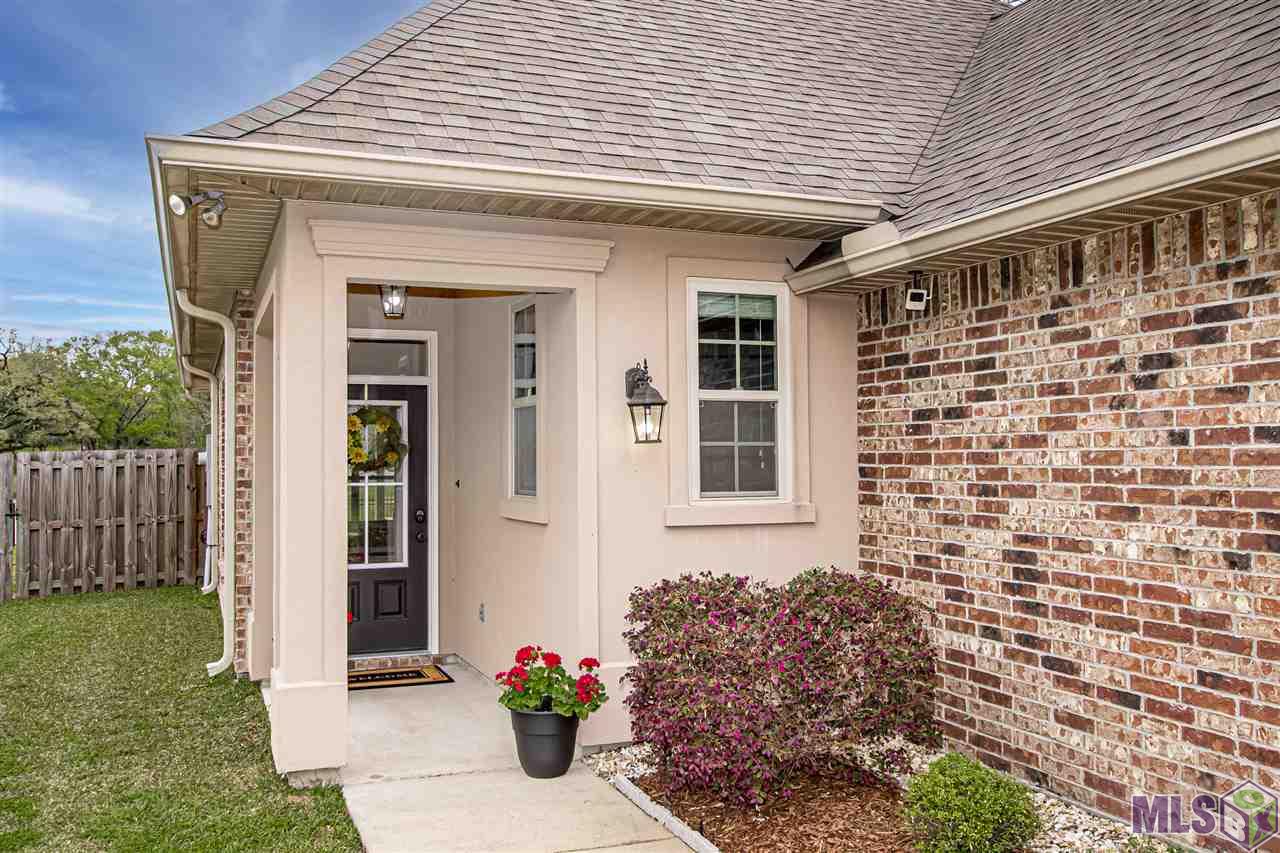 8681 Summer Grove Avenue Baton Rouge, LA 70820 - Photo 2 of 32 Elegant Entryway
