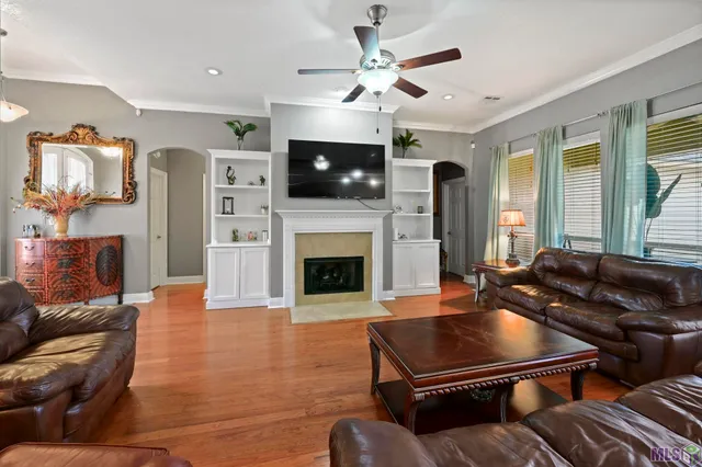 $263,000 | 9113 Highland Oaks Avenue, Zachary, LA 70791