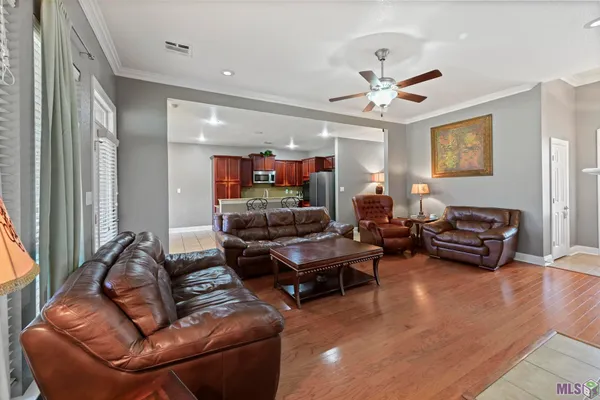 $263,000 | 9113 Highland Oaks Avenue, Zachary, LA 70791