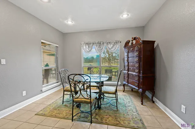 $263,000 | 9113 Highland Oaks Avenue, Zachary, LA 70791