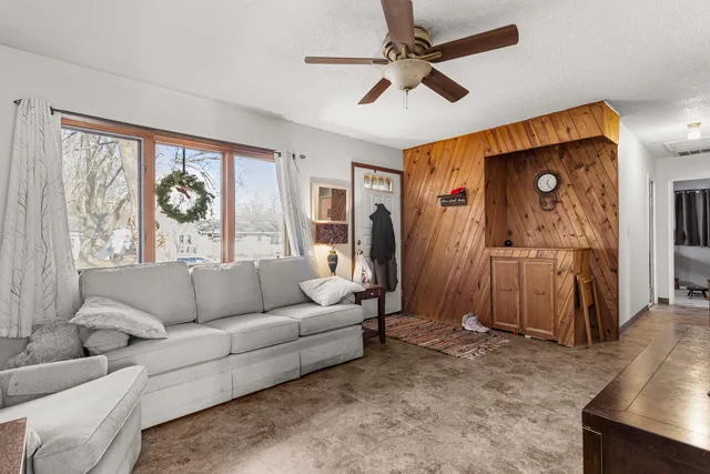 $124,900 | 2417 East Green Street, Urbana, IL 61802