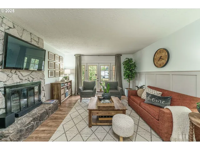 $464,900 | 3635 Southeast Helen Court, Troutdale, OR 97060