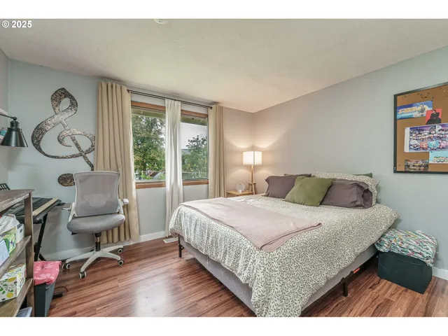 $464,900 | 3635 Southeast Helen Court, Troutdale, OR 97060