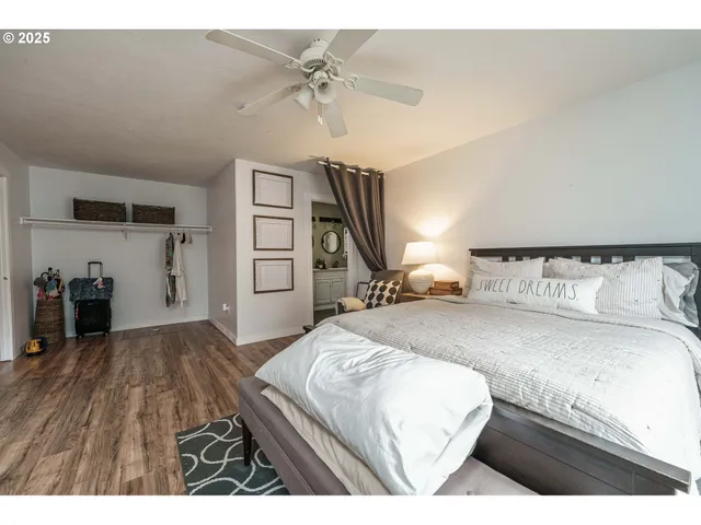 $464,900 | 3635 Southeast Helen Court, Troutdale, OR 97060