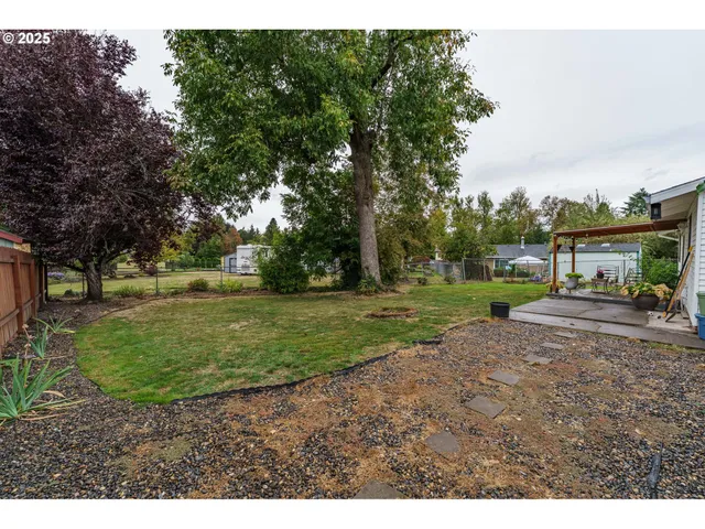$464,900 | 3635 Southeast Helen Court, Troutdale, OR 97060