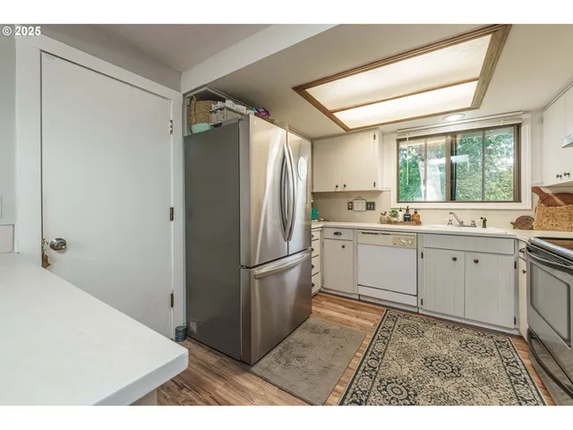 $464,900 | 3635 Southeast Helen Court, Troutdale, OR 97060