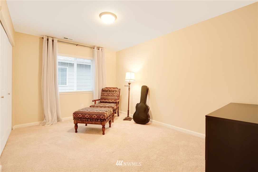 4025 181st Place Southeast Bothell, WA 98012 - Photo 14 of 26 a living room with furniture