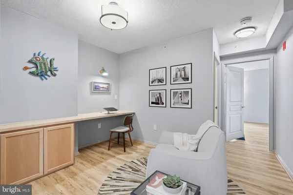 $1,985 | 7111 Woodmont Avenue, Unit 518, Bethesda, MD 20815