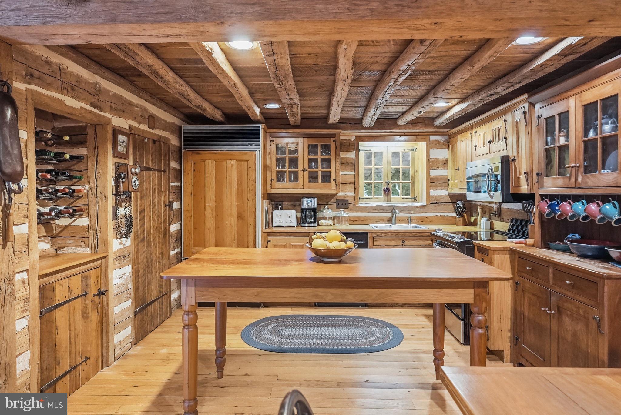 11610 Beall Mountain Road Potomac, MD 20854 - Photo 22 of 28 Kitchen