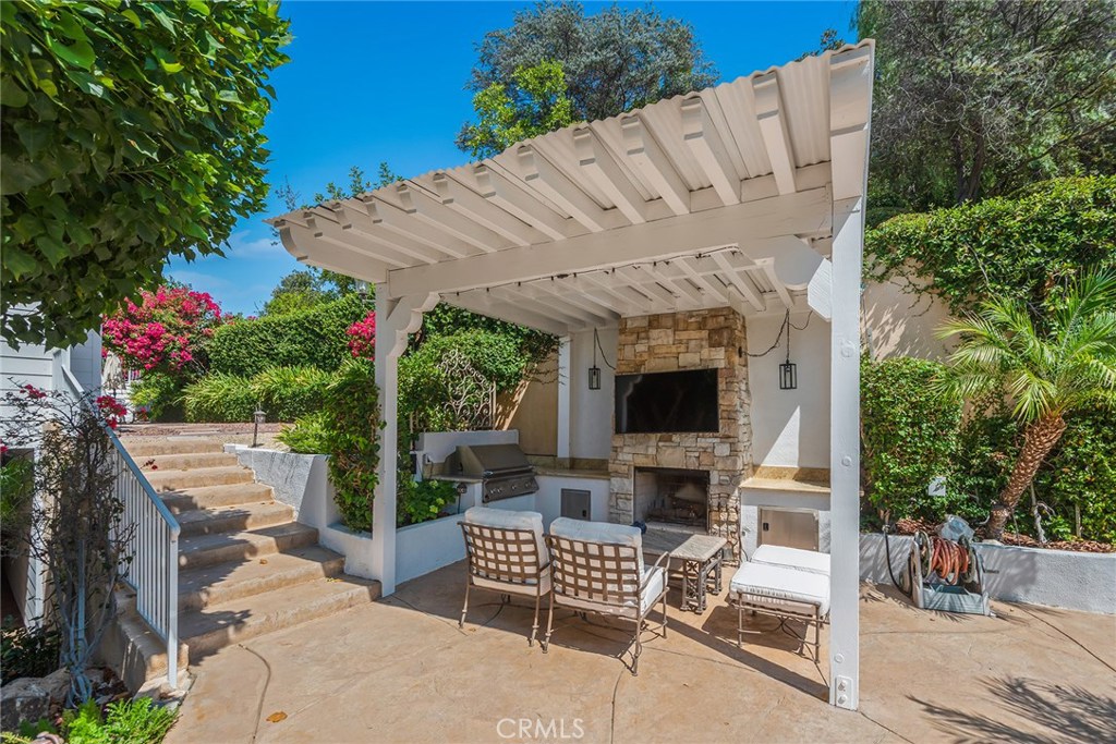 5600 Round Meadow Road Hidden Hills, CA 91302 - Photo 28 of 50