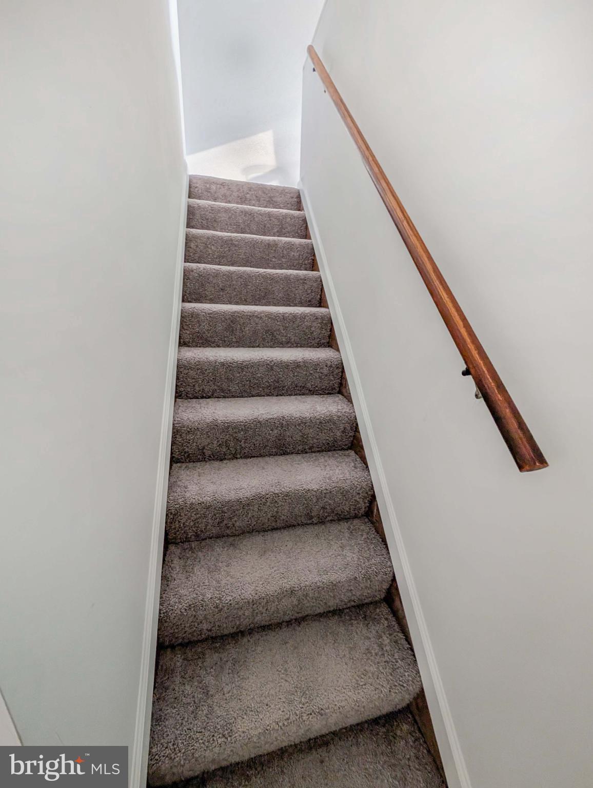 414 Avondale Road Dundalk, MD 21222 - Photo 4 of 17 a view of entryway