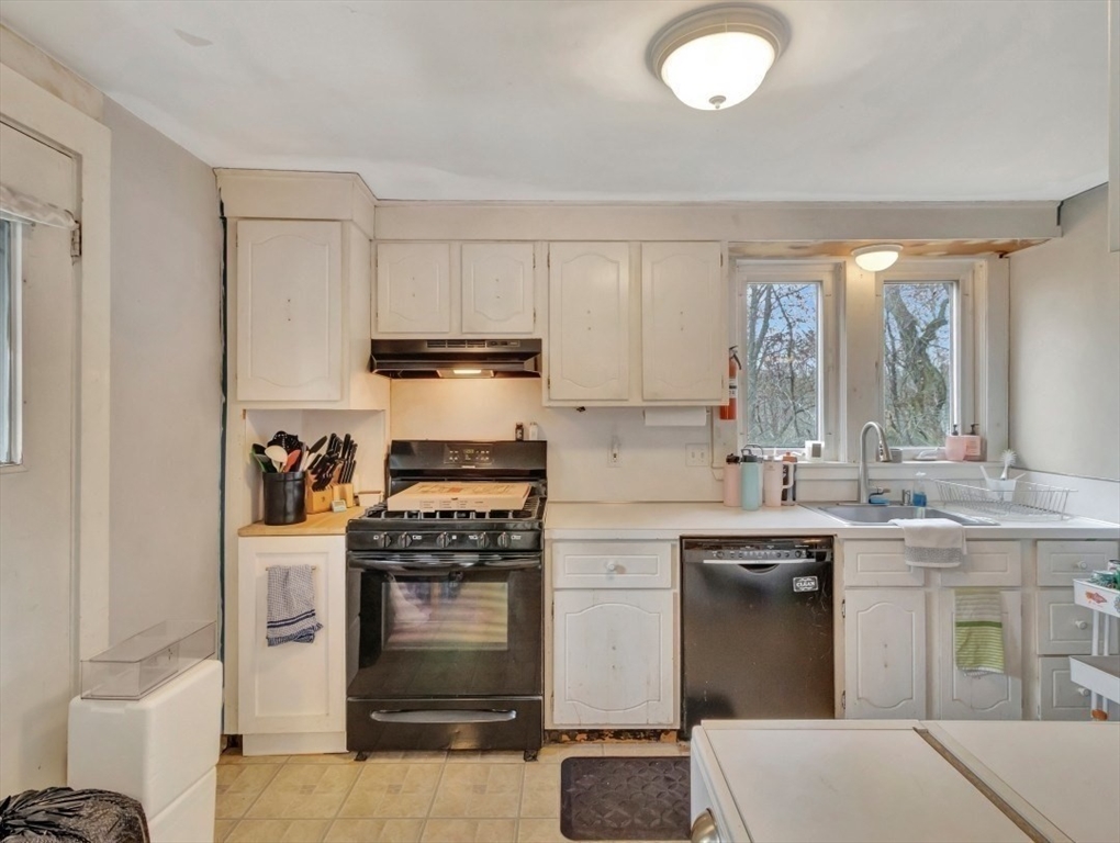 69 Appleton Street Saugus, MA 01906 - Photo 14 of 28