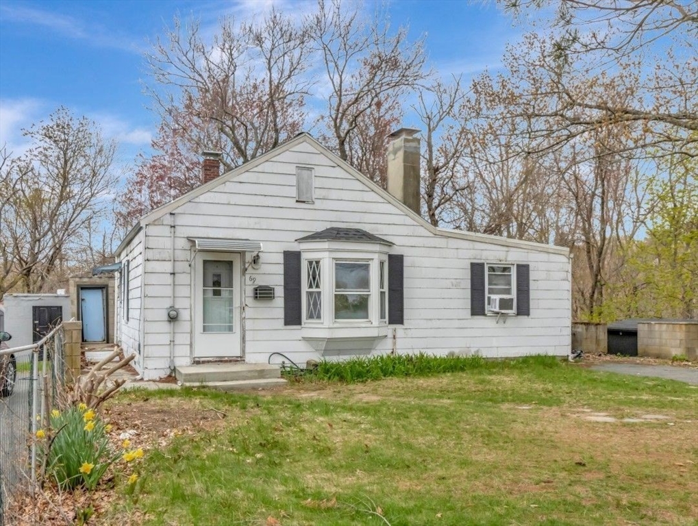 69 Appleton Street Saugus, MA 01906 - Photo 2 of 28