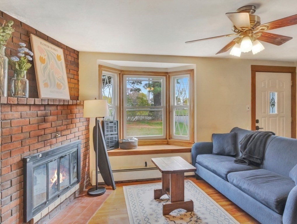 69 Appleton Street Saugus, MA 01906 - Photo 6 of 28
