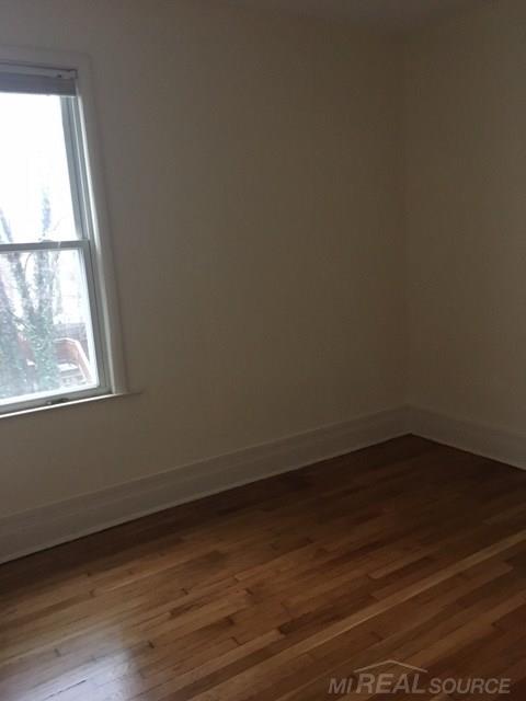 1050 Wayburn Street Grosse Pointe, MI 48230 - Photo 13 of 27