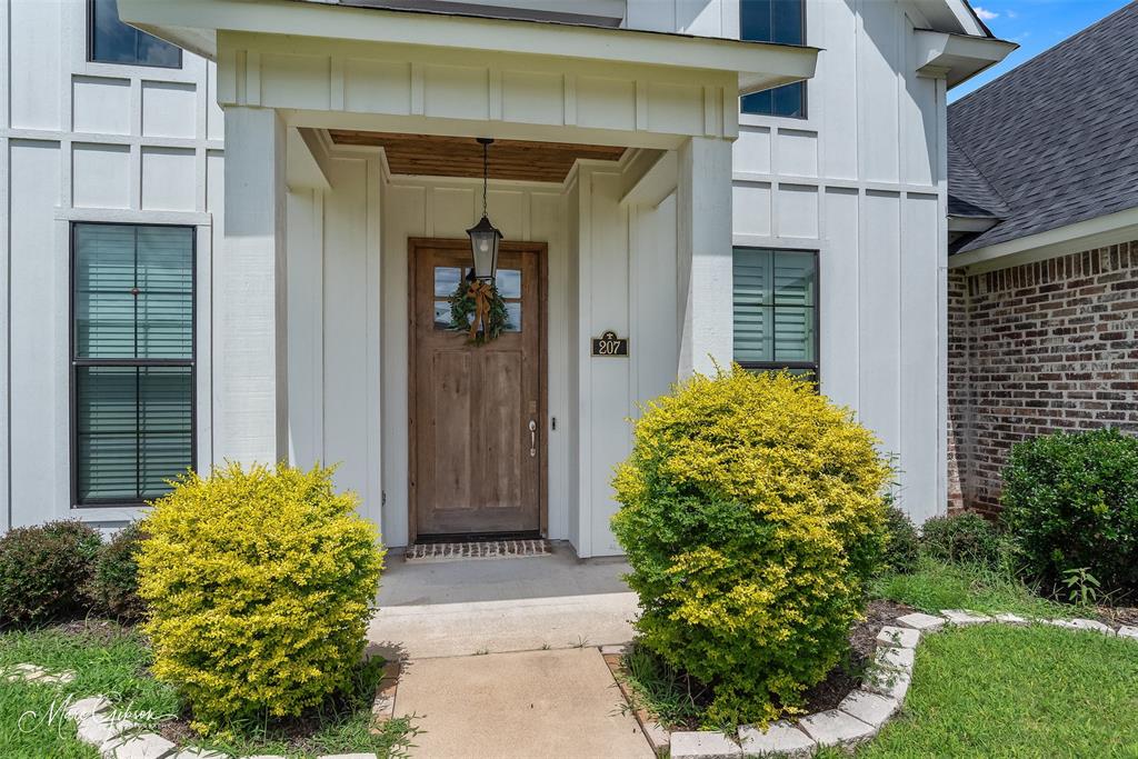 207 Jamestowne Boulevard Benton, LA 71006 - Photo 2 of 25