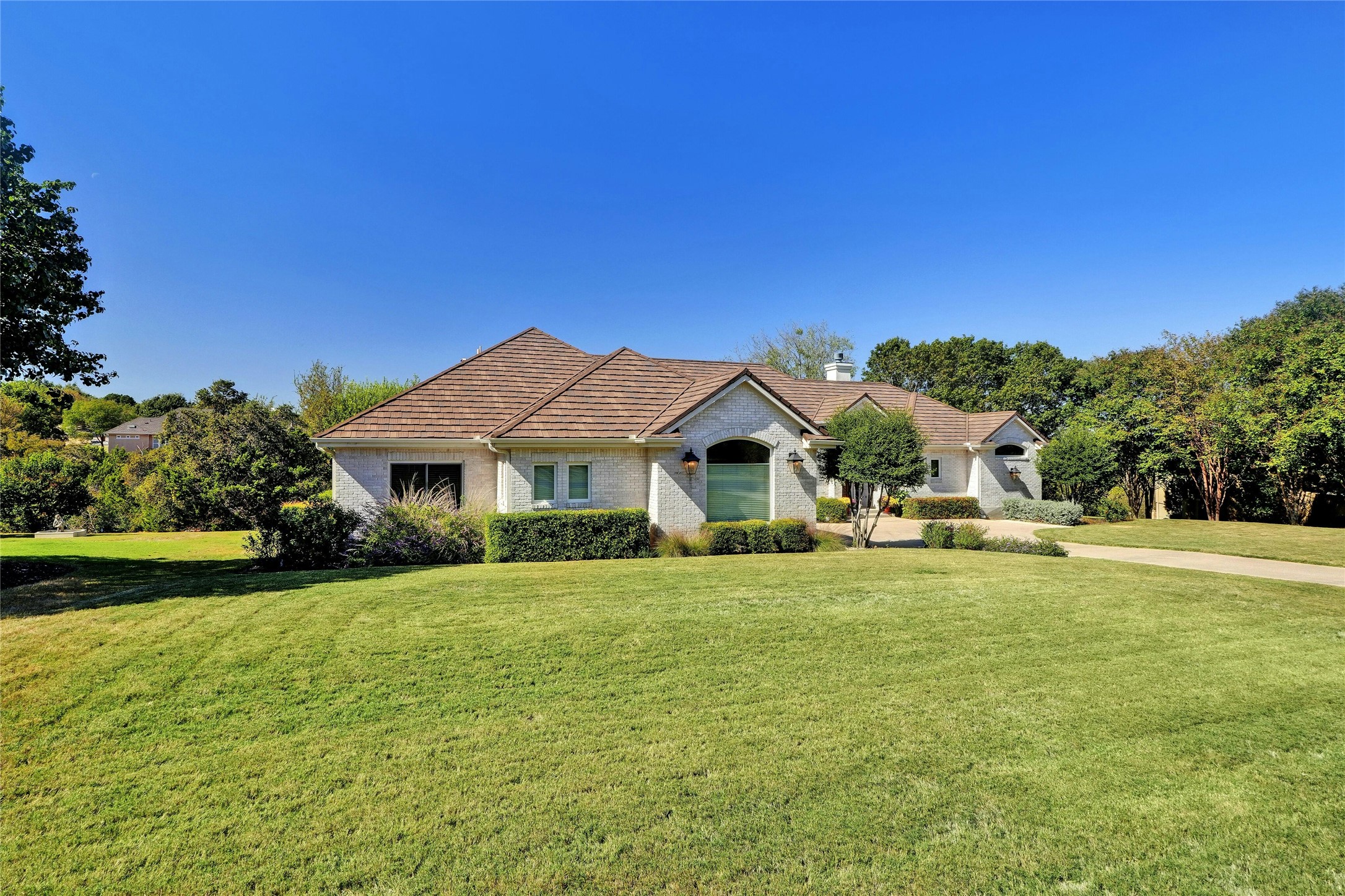 209 Overlook Court Georgetown, TX 78628 - Photo 3 of 35